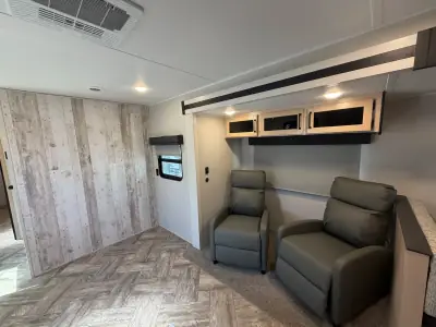 2023 Palomino PUMA 31FKRK photo 15