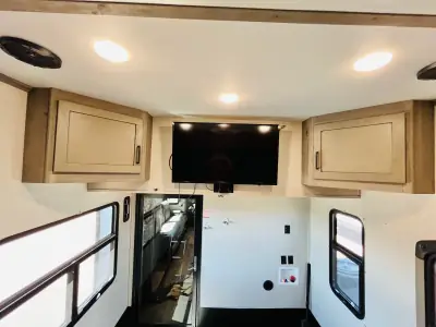 2021 Keystone Raptor photo 25