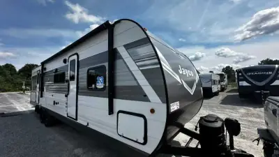 2027 Jayco Jay Flight 321BDS photo 7