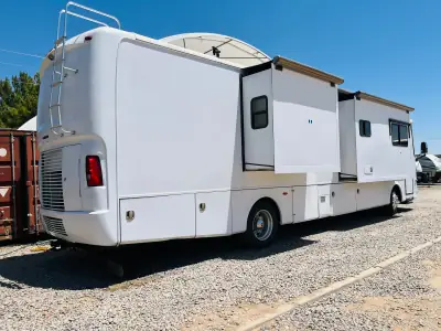 2007 Monaco Knight 40DFT photo 3