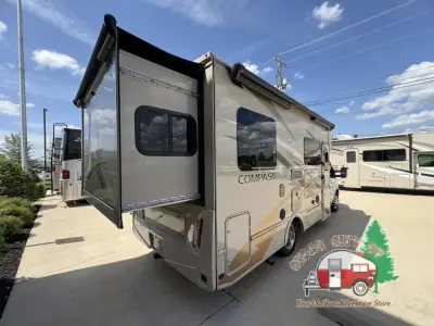 2018 Thor Motor Coach Compass 23TR photo 6