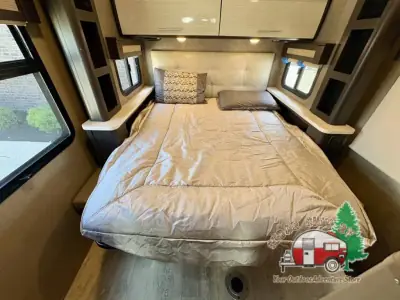 2018 Thor Motor Coach Compass 23TR photo 25