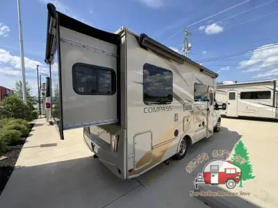 2018 Thor Motor Coach Compass 23TR photo 14