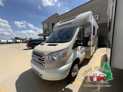 2018 Thor Motor Coach Compass 23TR photo 3