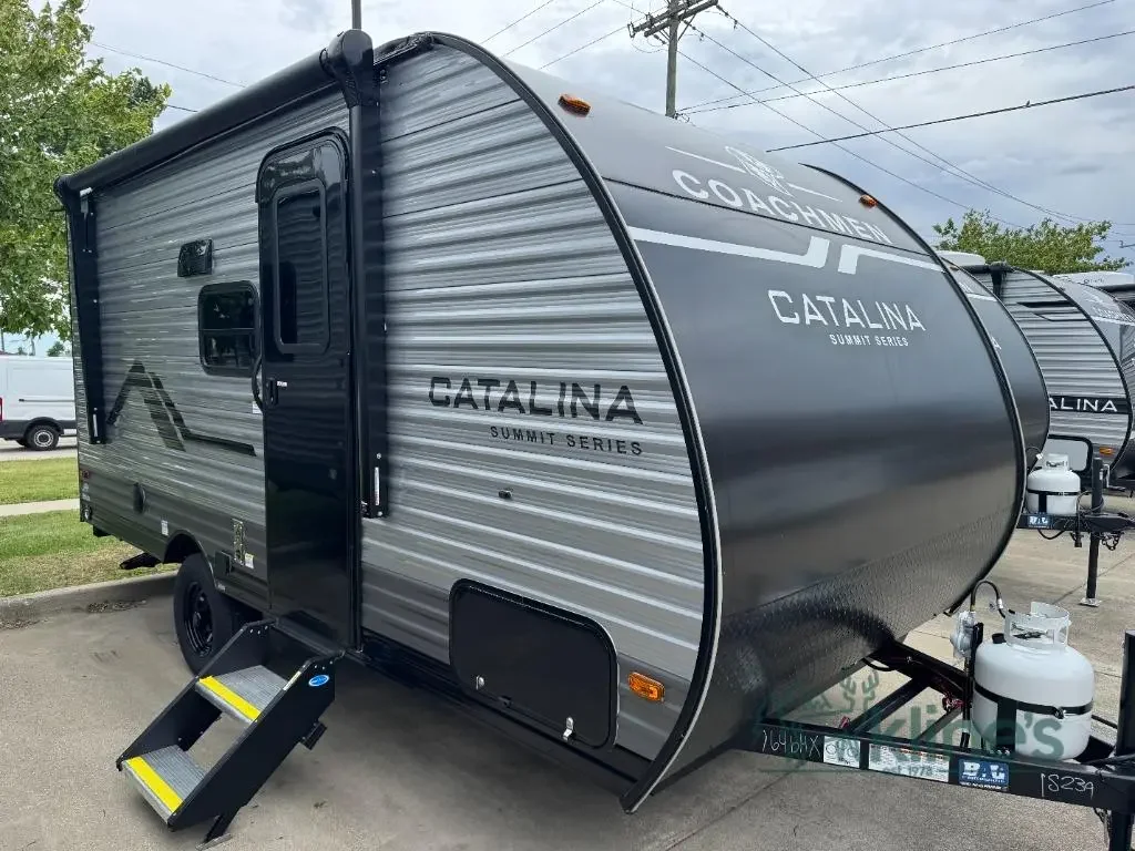 2027 Coachmen Catalina Summit Series 7 164BHX exterior
