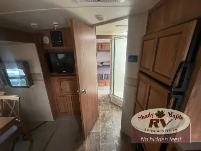 2015 Forest River Rockwood Ultra Lite 2604WS photo 22