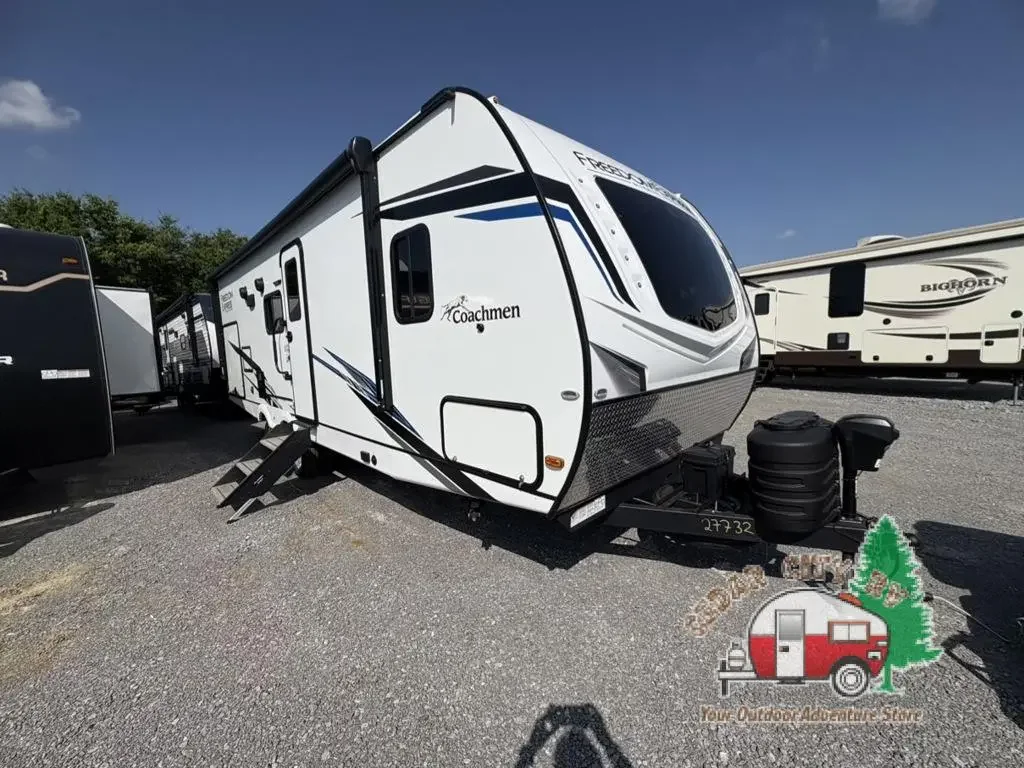 2023 Coachmen Freedom Express Ultra Lite 252RBS exterior
