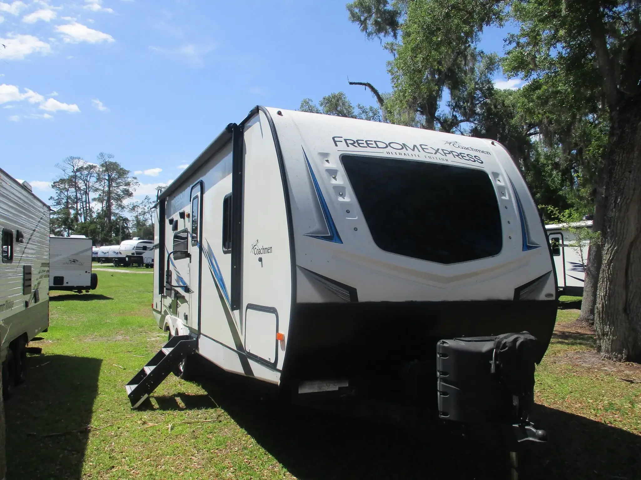 2021 Coachmen Freedom Express Ultra Lite 248 RBS exterior