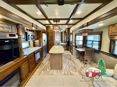 2016 Heartland Bighorn 3875FB photo 16