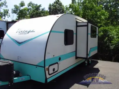 2021 Gulf Stream Vintage Cruiser 23MBS photo 3
