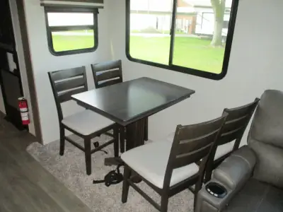 2025 Grand Design Imagine 2970RL photo 10