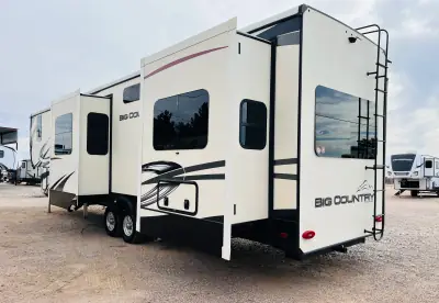 2021 Heartland BIG COUNTRY 3895FK photo 4