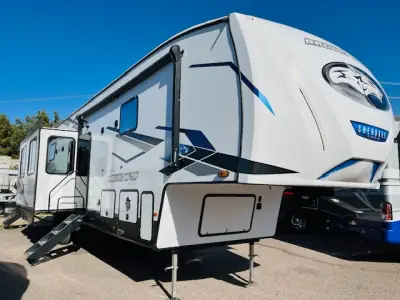 2024 Forest River CHEROKEE ARCTIC WOLF 3810 SUITE