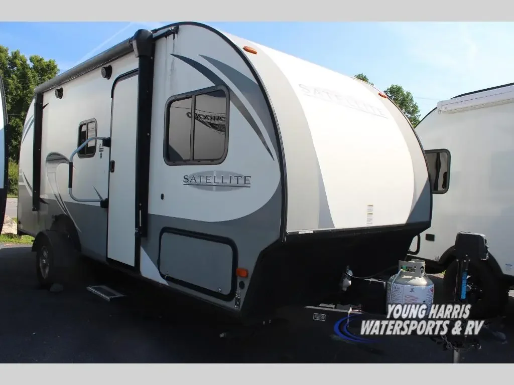 2018 Starcraft Satellite 18MK exterior