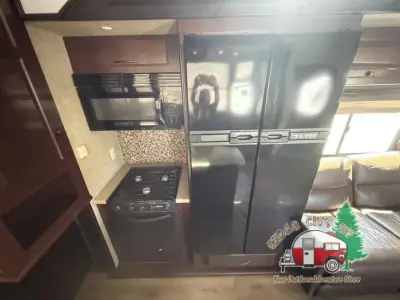 2013 Heartland Cyclone 3800 photo 15