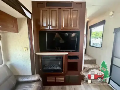 2013 Heartland Cyclone 3800 photo 16