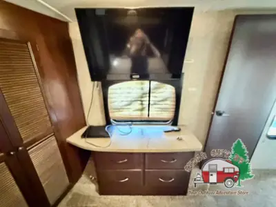 2013 Heartland Cyclone 3800 photo 24
