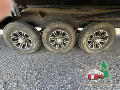 2013 Heartland Cyclone 3800 photo 12