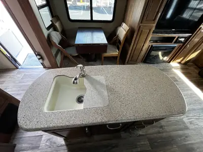 2017 Keystone LAREDO 330RL photo 28