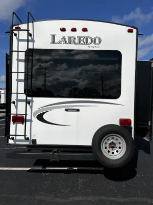 2017 Keystone LAREDO 330RL photo 6
