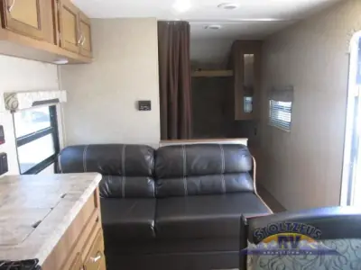 2018 Coachmen Catalina SBX 261BHS photo 5
