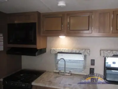 2018 Coachmen Catalina SBX 261BHS photo 7