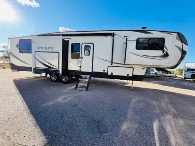 2019 Keystone SPRINTER 3551FWMLS photo 3