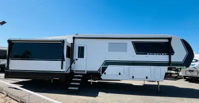 2025 Brinkley MODEL Z 3610 photo 7