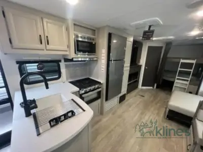 2027 Coachmen Catalina Legacy Edition 273DBHCK photo 16