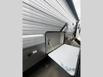 2027 Coachmen Catalina Legacy Edition 273DBHCK photo 10