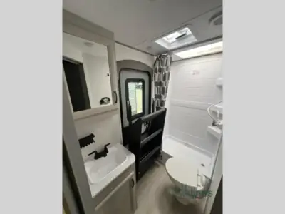 2027 Coachmen Catalina Legacy Edition 273DBHCK photo 20