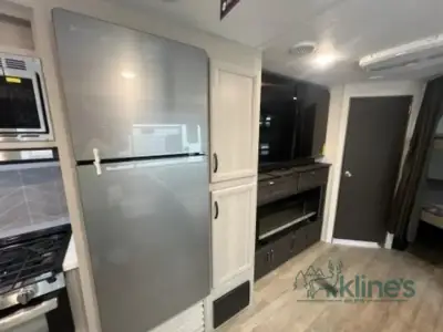 2027 Coachmen Catalina Legacy Edition 273DBHCK photo 17