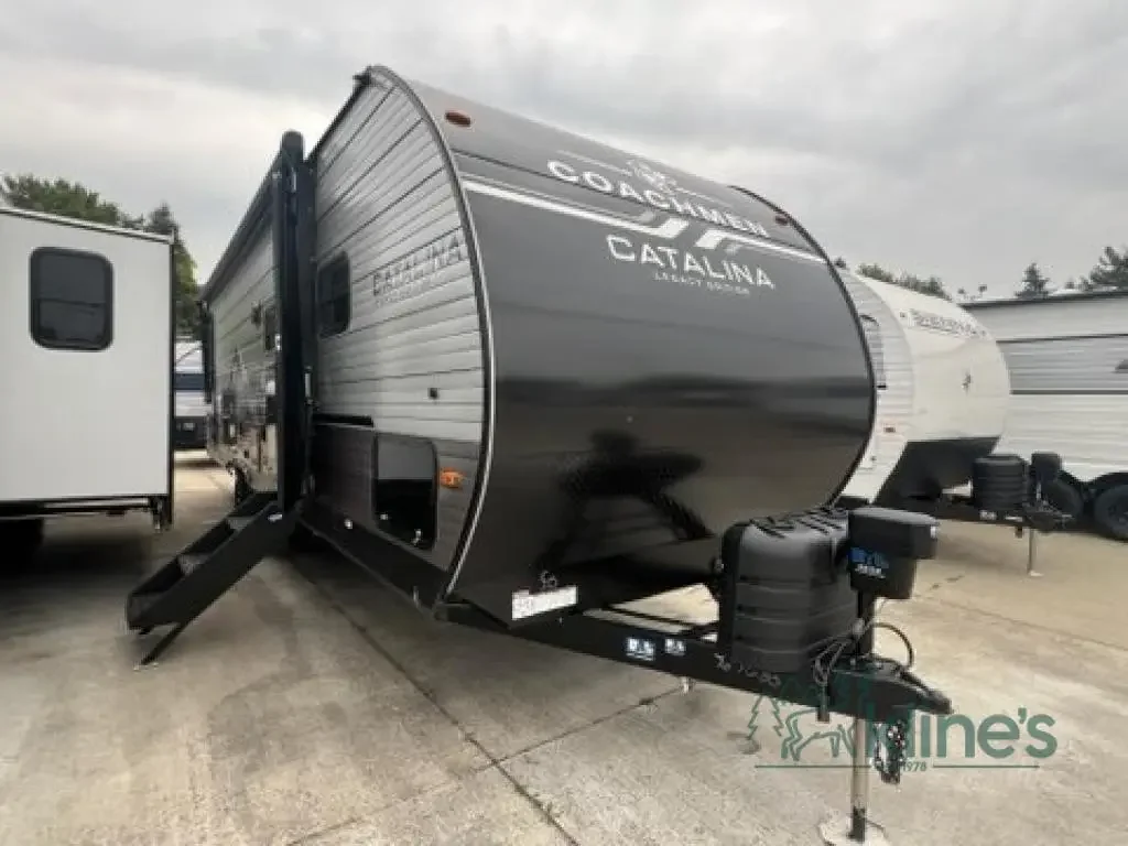 2027 Coachmen Catalina Legacy Edition 273DBHCK exterior
