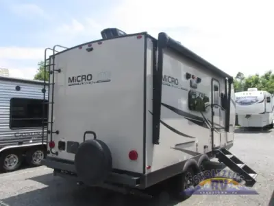 2022 Forest River Flagstaff Micro Lite 21DS photo 4