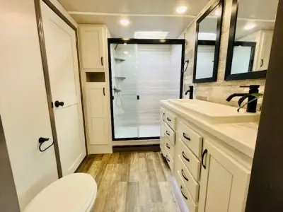 2021 Forest River CEDAR CREEK 388RK photo 17