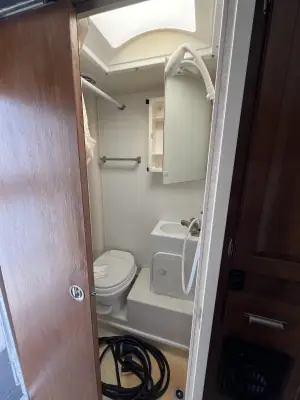 2017 Lance 865 TRUCK CAMPER photo 22