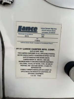 2017 Lance 865 TRUCK CAMPER photo 9