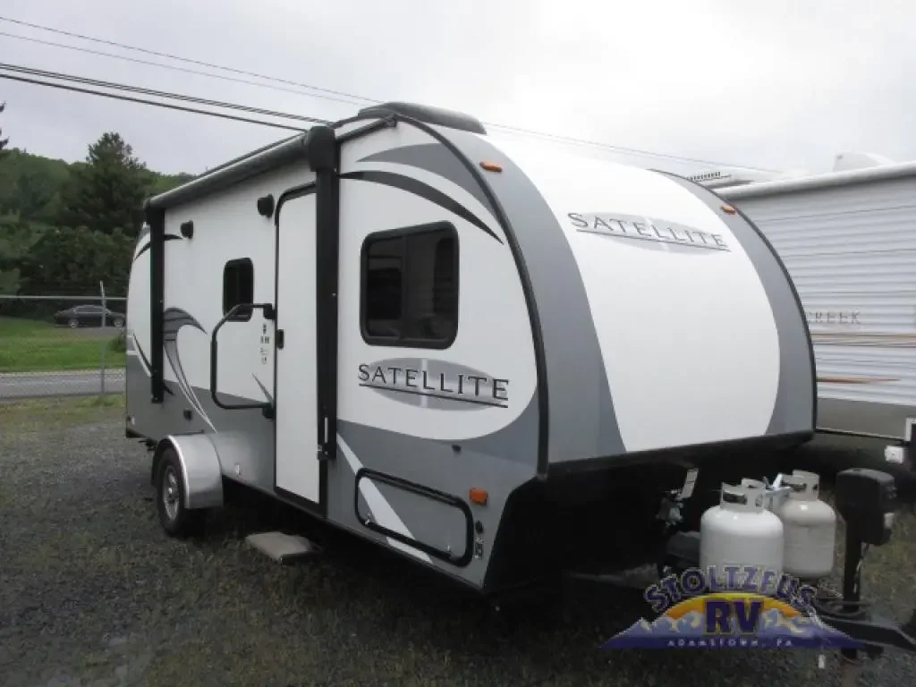 2018 Starcraft Satellite 18MK exterior