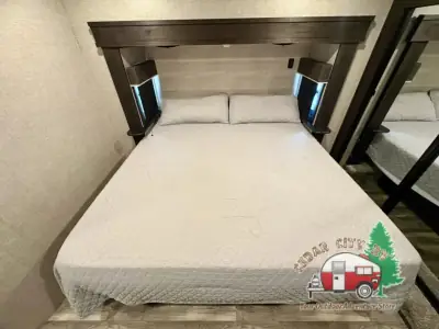 2022 Jayco Eagle 321RSTS photo 28