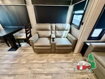 2022 Jayco Eagle 321RSTS photo 24