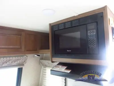 2018 Forest River Flagstaff Micro Lite 25FKS photo 11