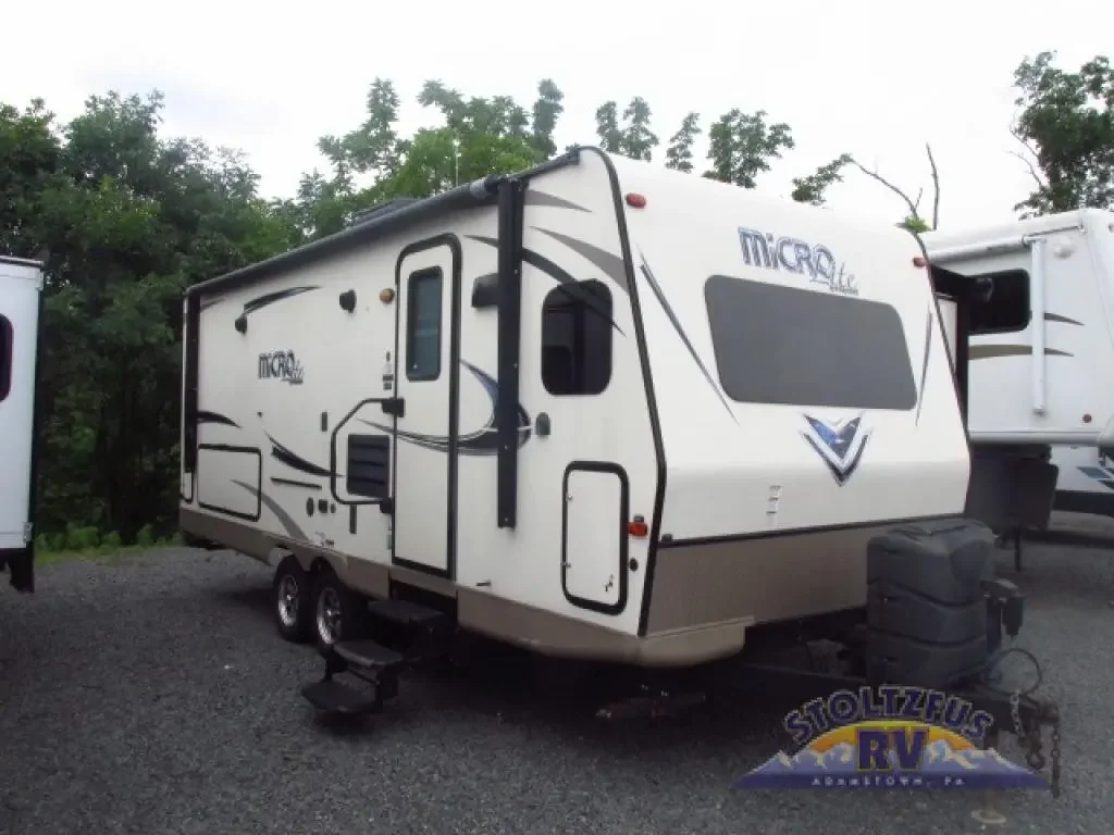 2018 Forest River Flagstaff Micro Lite 25FKS exterior