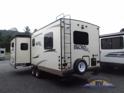 2018 Forest River Flagstaff Micro Lite 25FKS photo 3