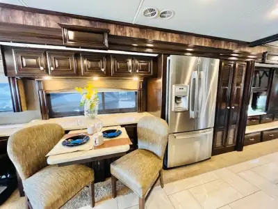 2017 Thor Motor Coach TUSCANY 45AT photo 9