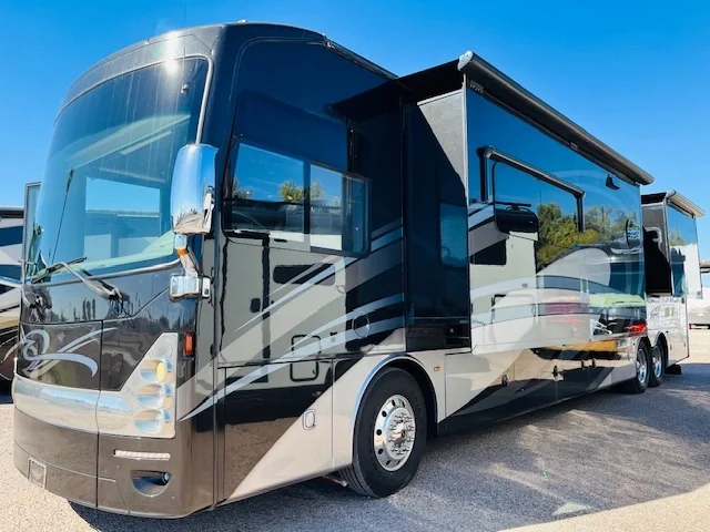 2017 Thor Motor Coach TUSCANY 45AT exterior