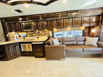 2017 Thor Motor Coach TUSCANY 45AT photo 10