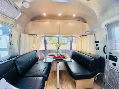 2016 Airstream FLYING CLOUD 23D photo 4