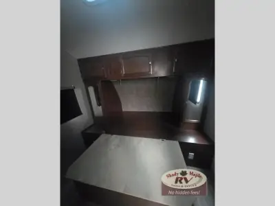 2017 Coachmen Freedom Express 320BHDS photo 15