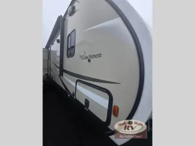 2017 Coachmen Freedom Express 320BHDS photo 4