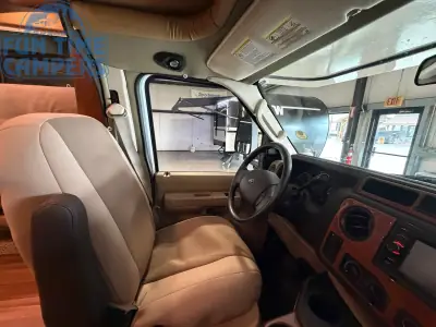 2015 Jayco GREYHAWK 31 FS photo 22